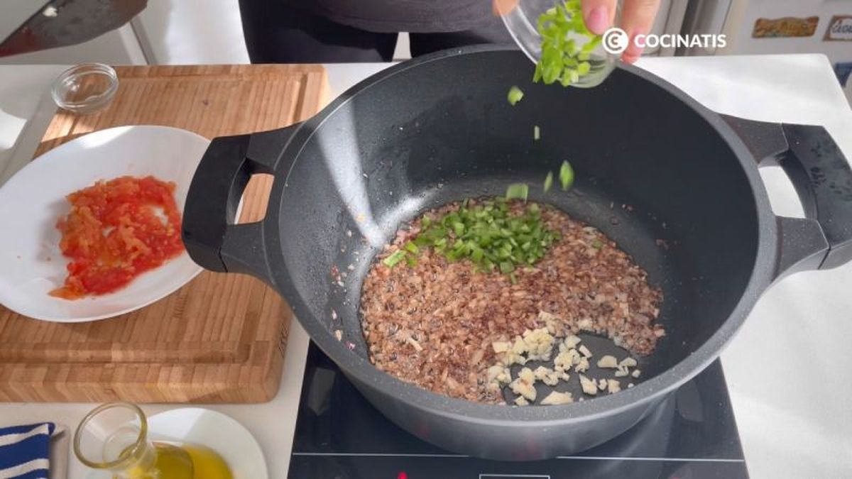 Preparamos el sofrito de verduras