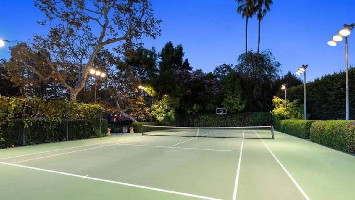 pista de tenis casa robbie williams