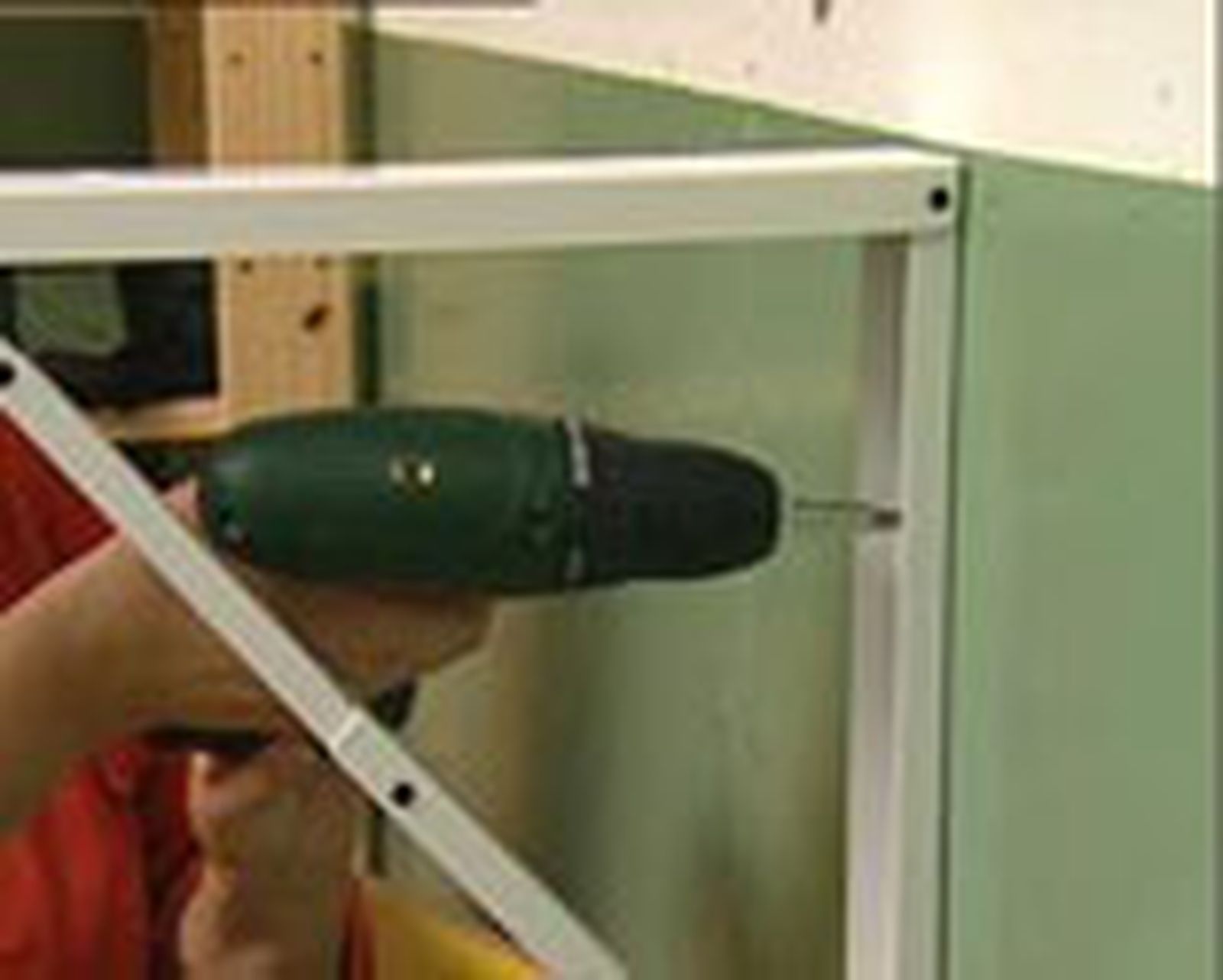 brico 0467 2 Instalacion mesa auxiliar abatible paso 5 brico 0467 2 Instalacion mesa auxiliar abatible paso 5
