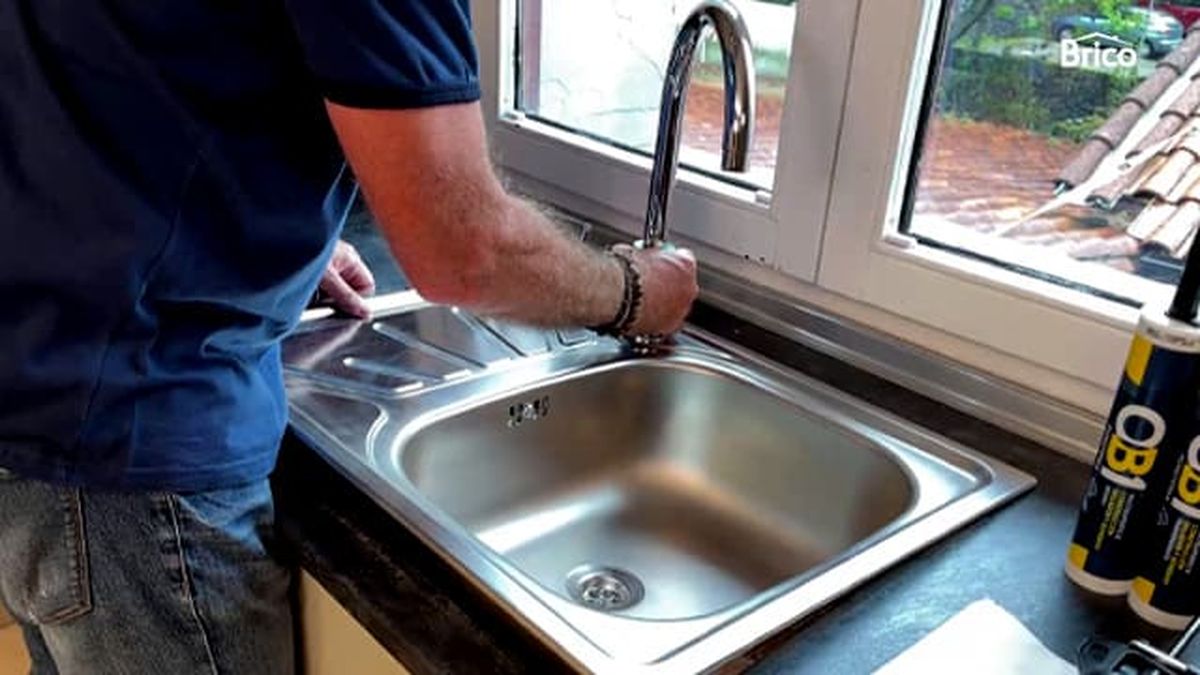 pegar fregadero sobre encimera 2