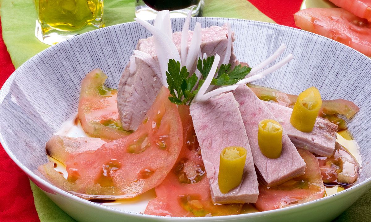 Ensalada de bonito y tomate