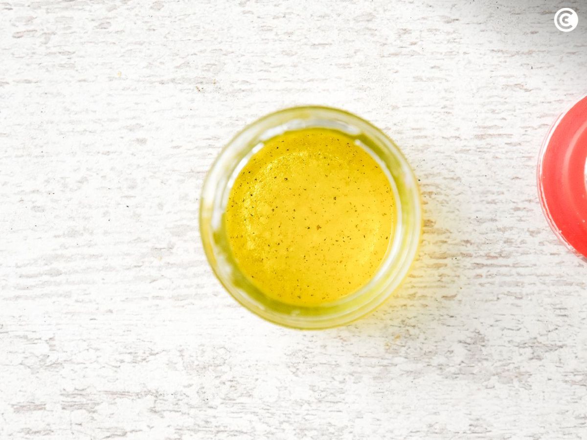 Aliño para la ensalada de garbanzos mediterránea