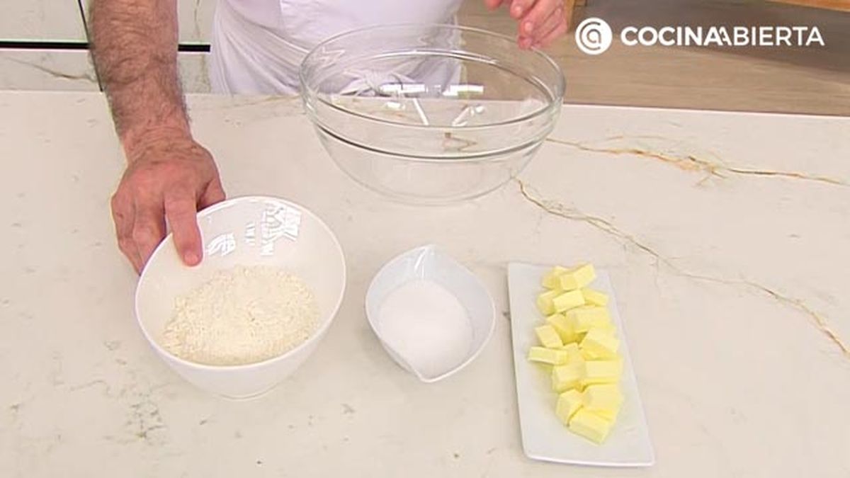 crumble de frutos rojos receta facil karlos arguinnao karl67580321 paso3