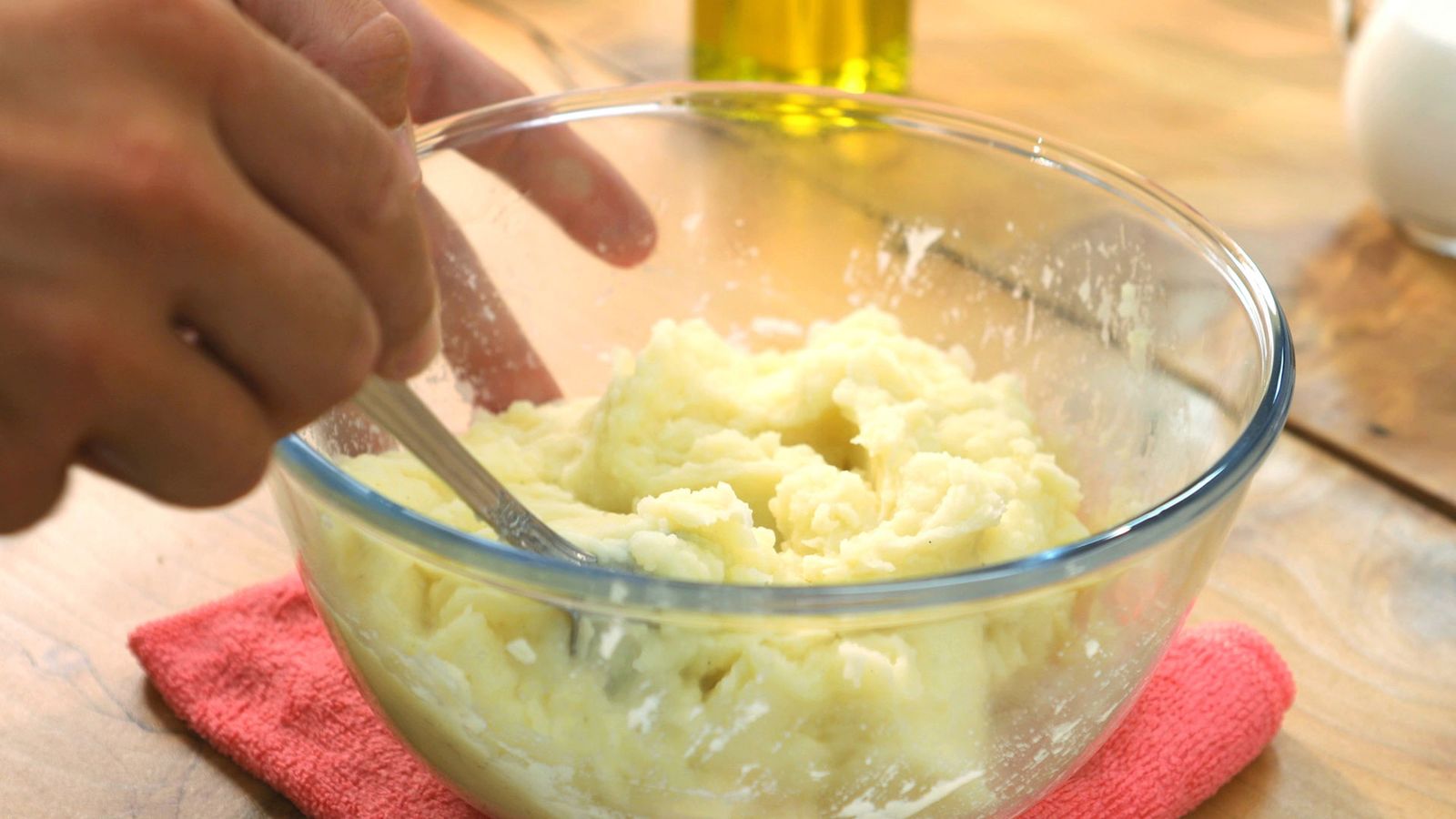 Mezcla bien todos los ingredientes Puré de patata Paso 3