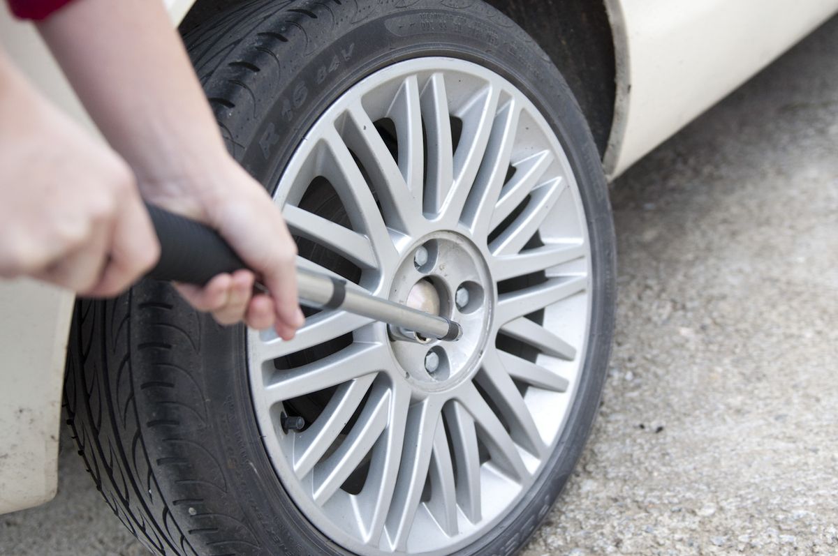 Bricomania 680 Llave de ruedas telescopica p3