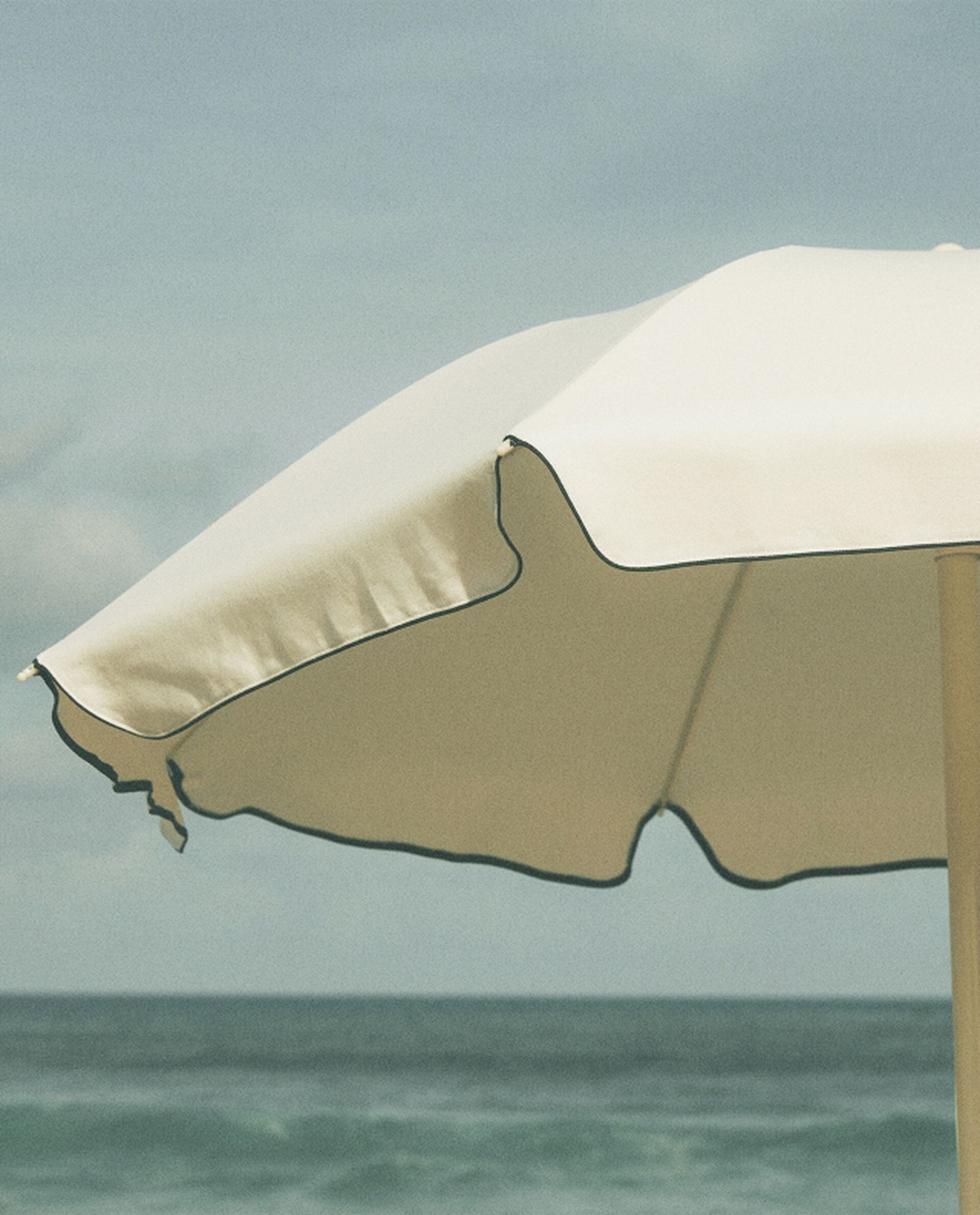 sombrilla playa zara home