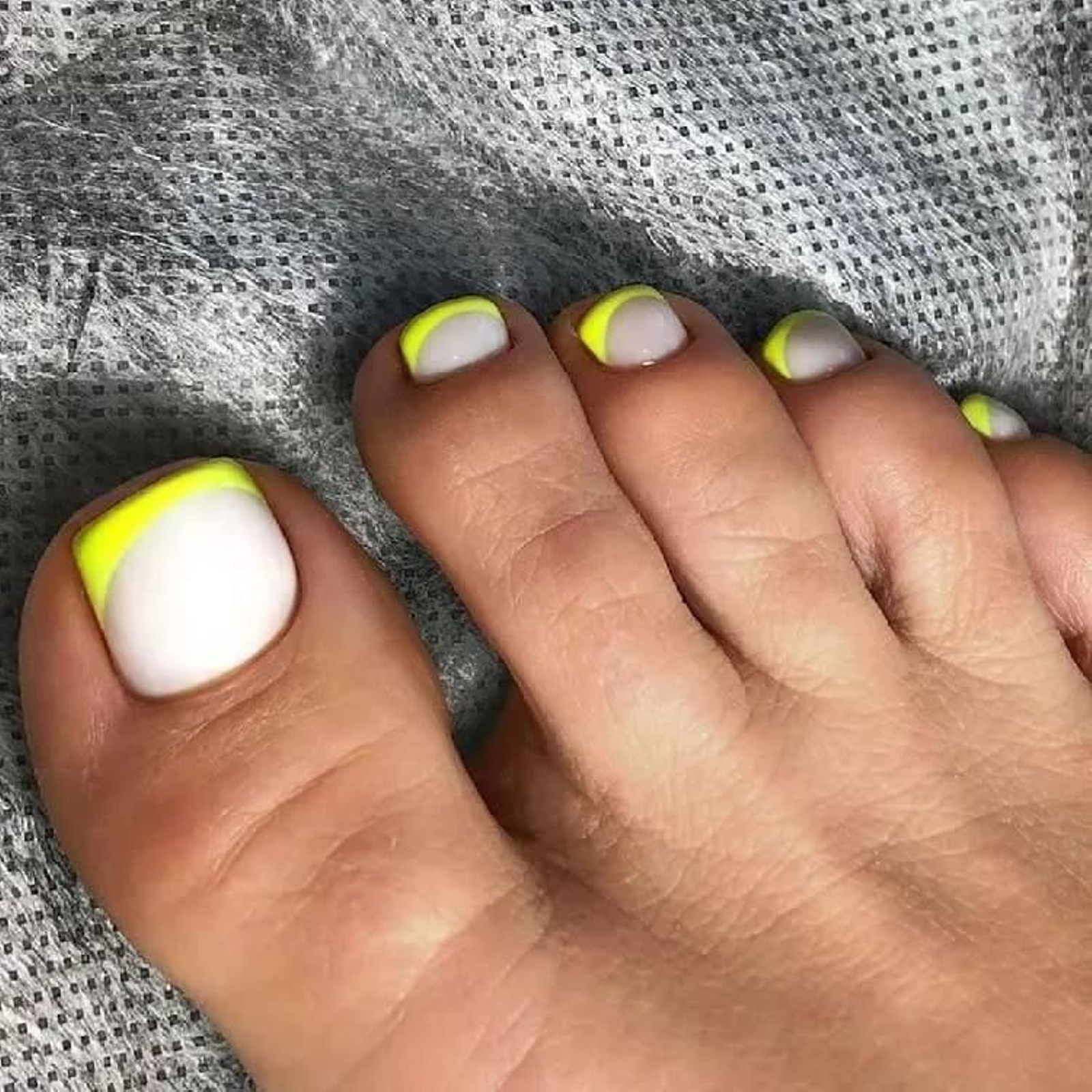 pedicura francesa fluor