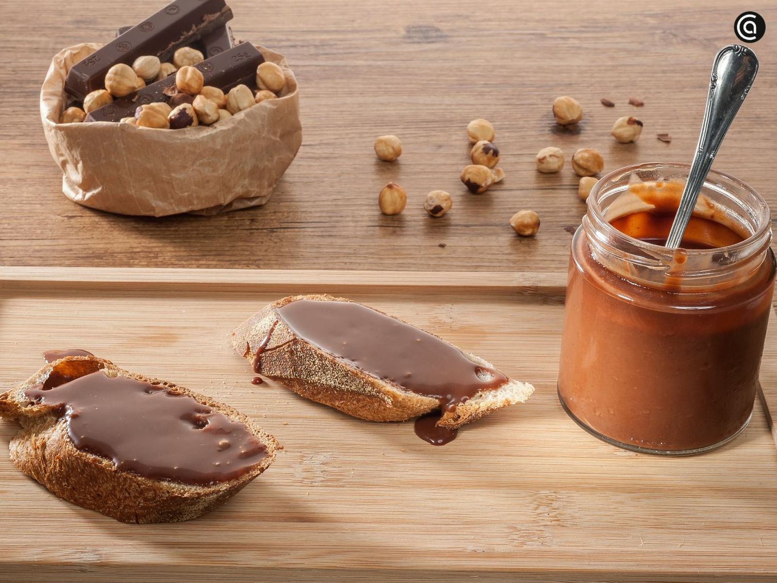 Crema de chocolate, caramelo y avellana, receta de Joseba Arguiñano