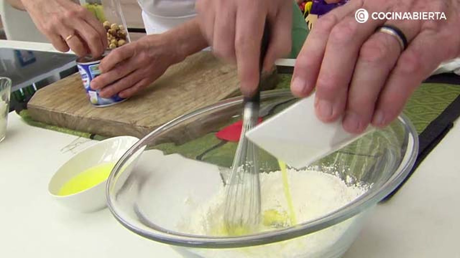 5719 2 barquillos con helado de avellana paso2 5719 2 barquillos con helado de avellana paso2