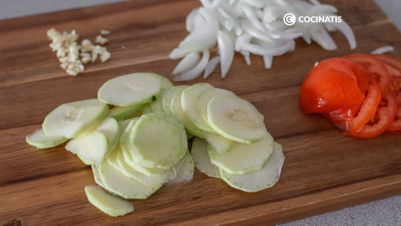 Verduras cortadas para timbal Verduras cortadas para timbal