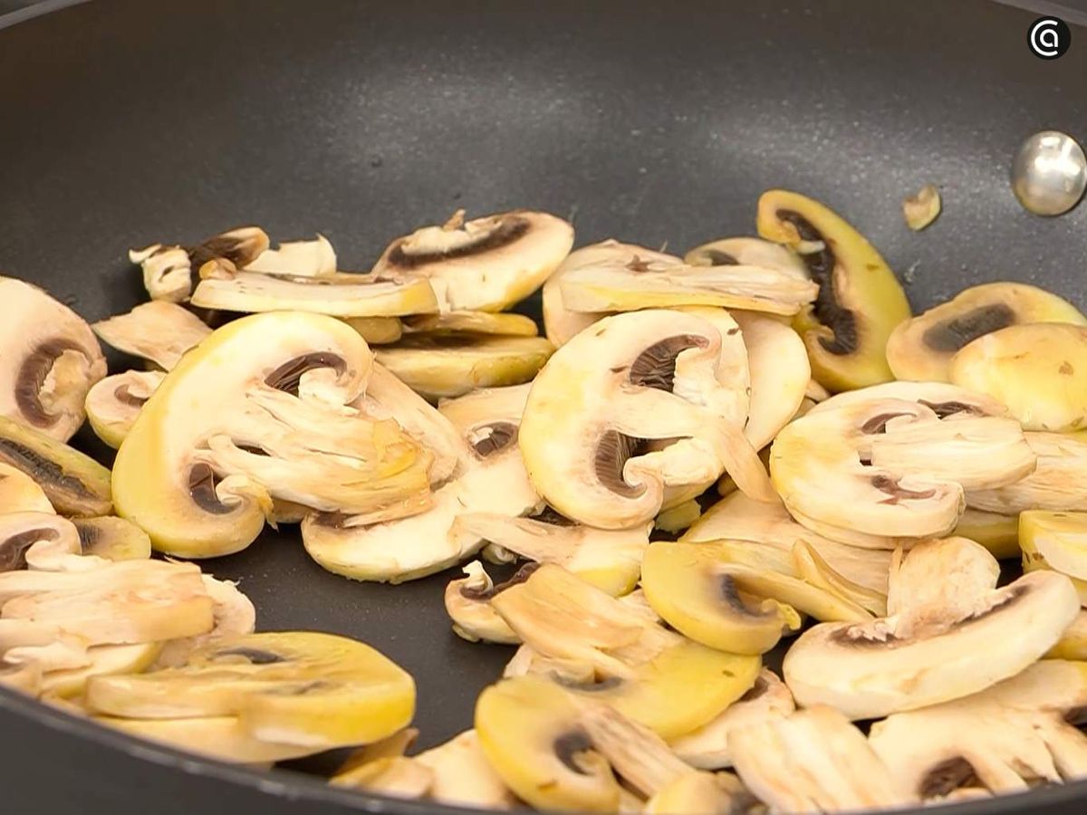 Brócoli con champiñones y panceta - paso 4