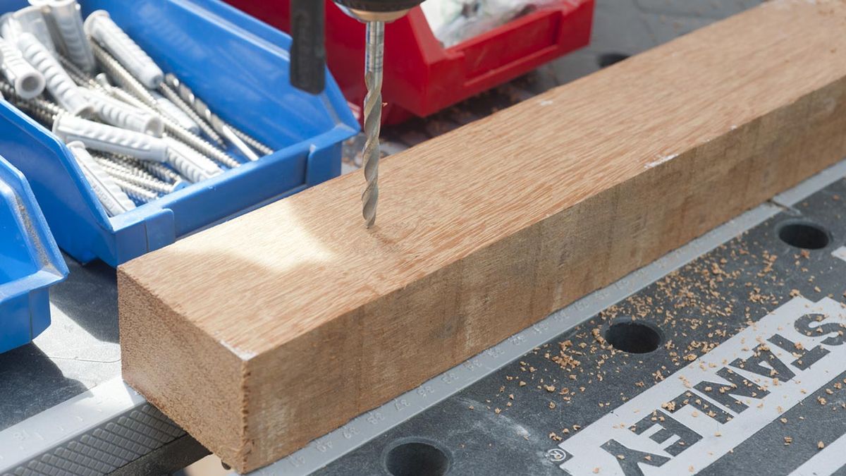 Bricomania 711 Mesa y bancos abatibles p12