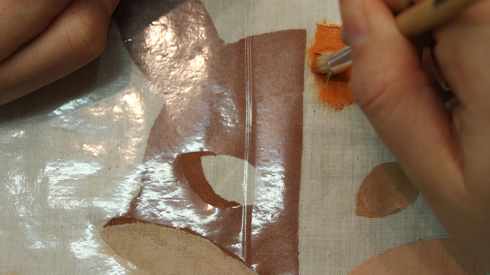Pintar una mochila de tela paso 6 Pintar una mochila de tela paso 6