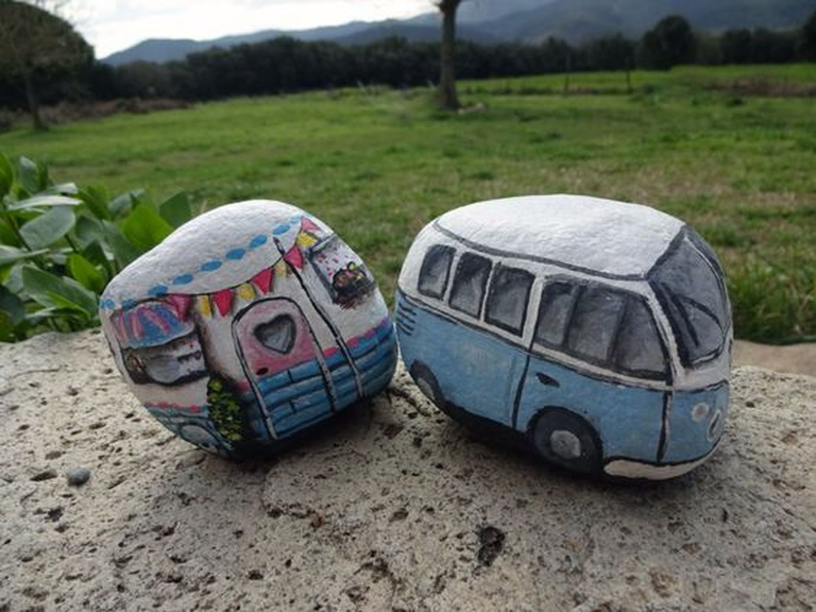 piedras pintadas jardin furgoneta hippie pinterest pedreta de riu piedras pintadas jardin furgoneta hippie pinterest pedreta de riu