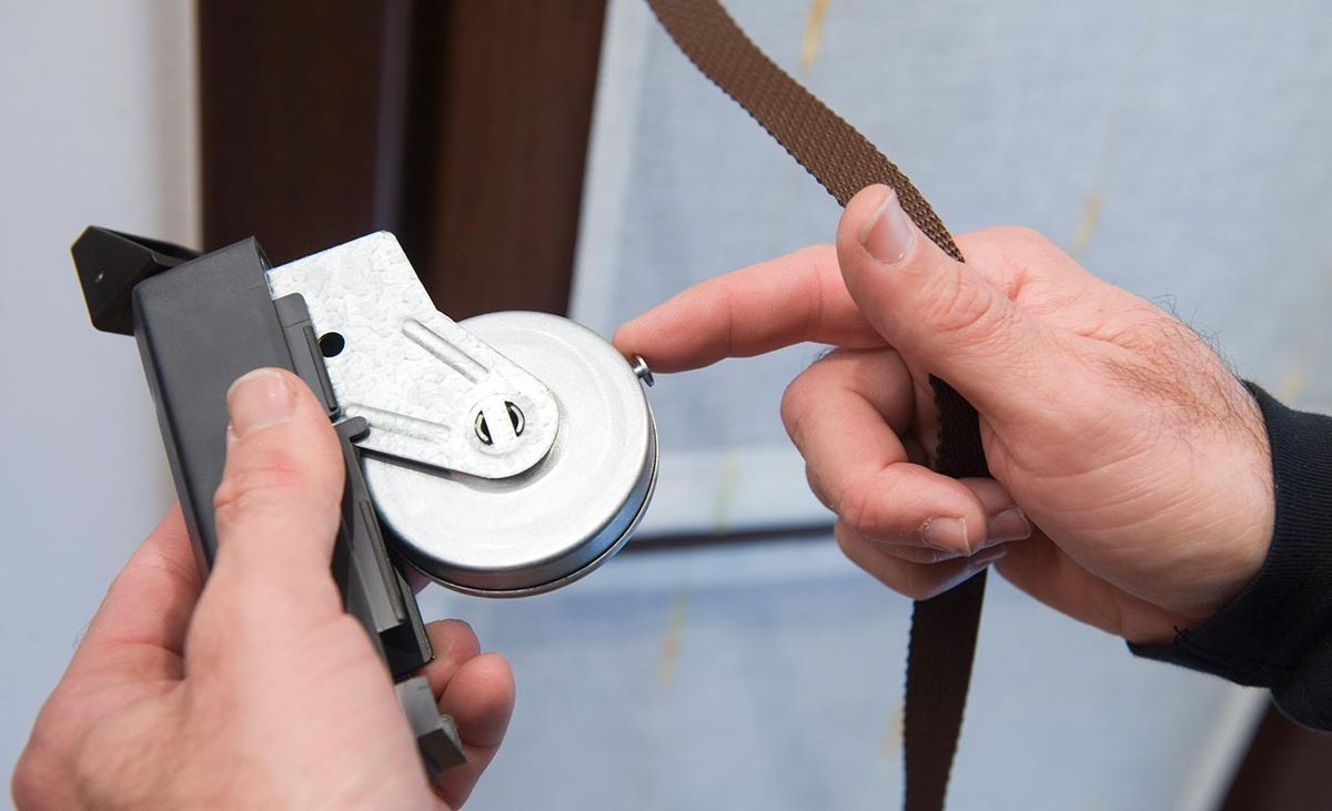 Sustitución de la caja correa de la persiana paso 5