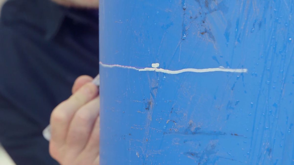 Cómo hacer una maceta con un bidón paso 1