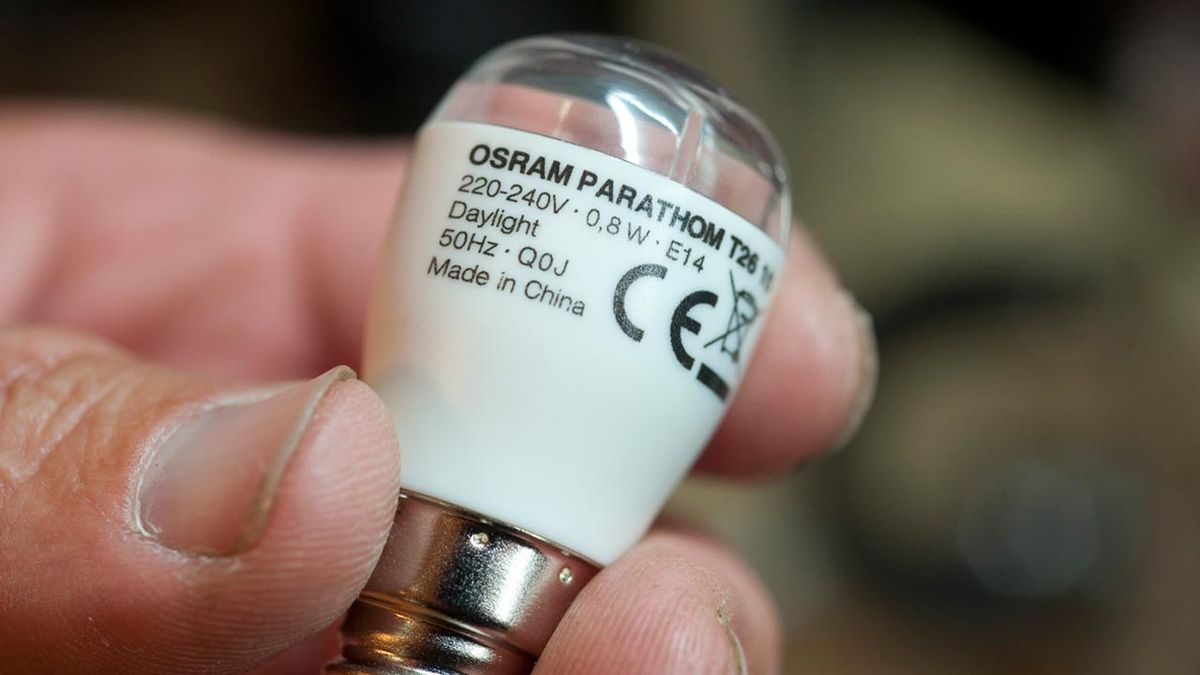 brico 0657 1 leds frigorifico paso 2