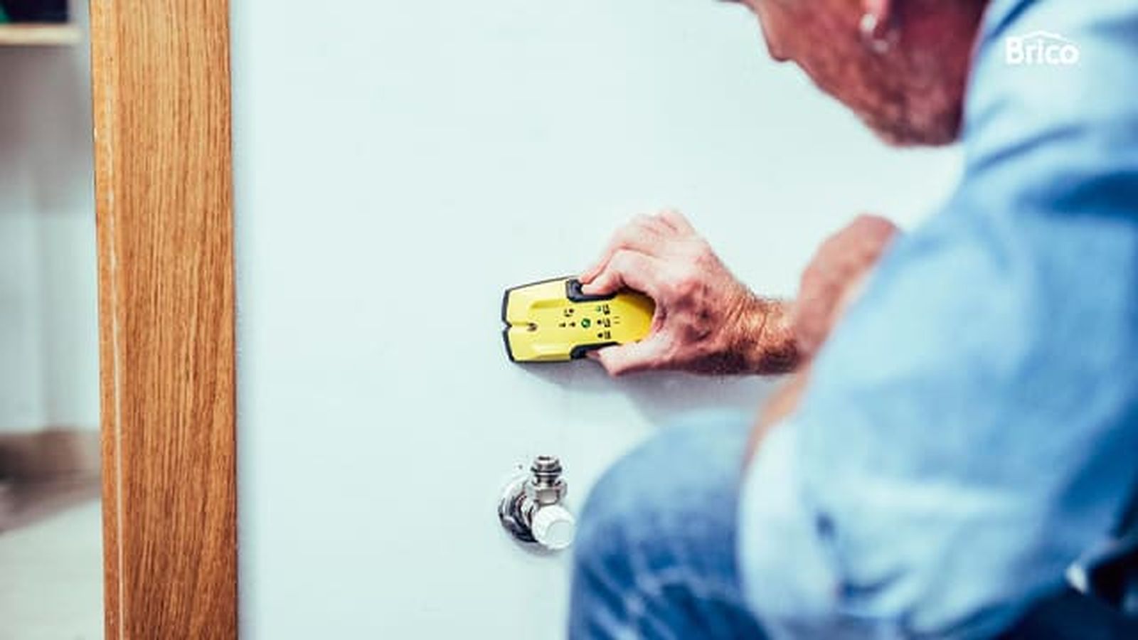 Cómo instalar un radiador toallero paso 3 Cómo instalar un radiador toallero paso 3