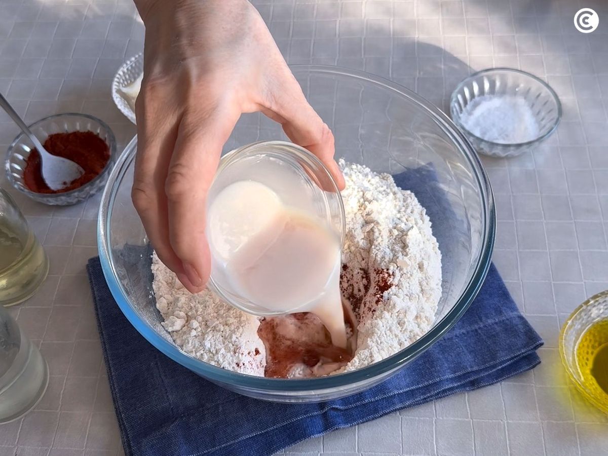 Prepara la masa del hornazo