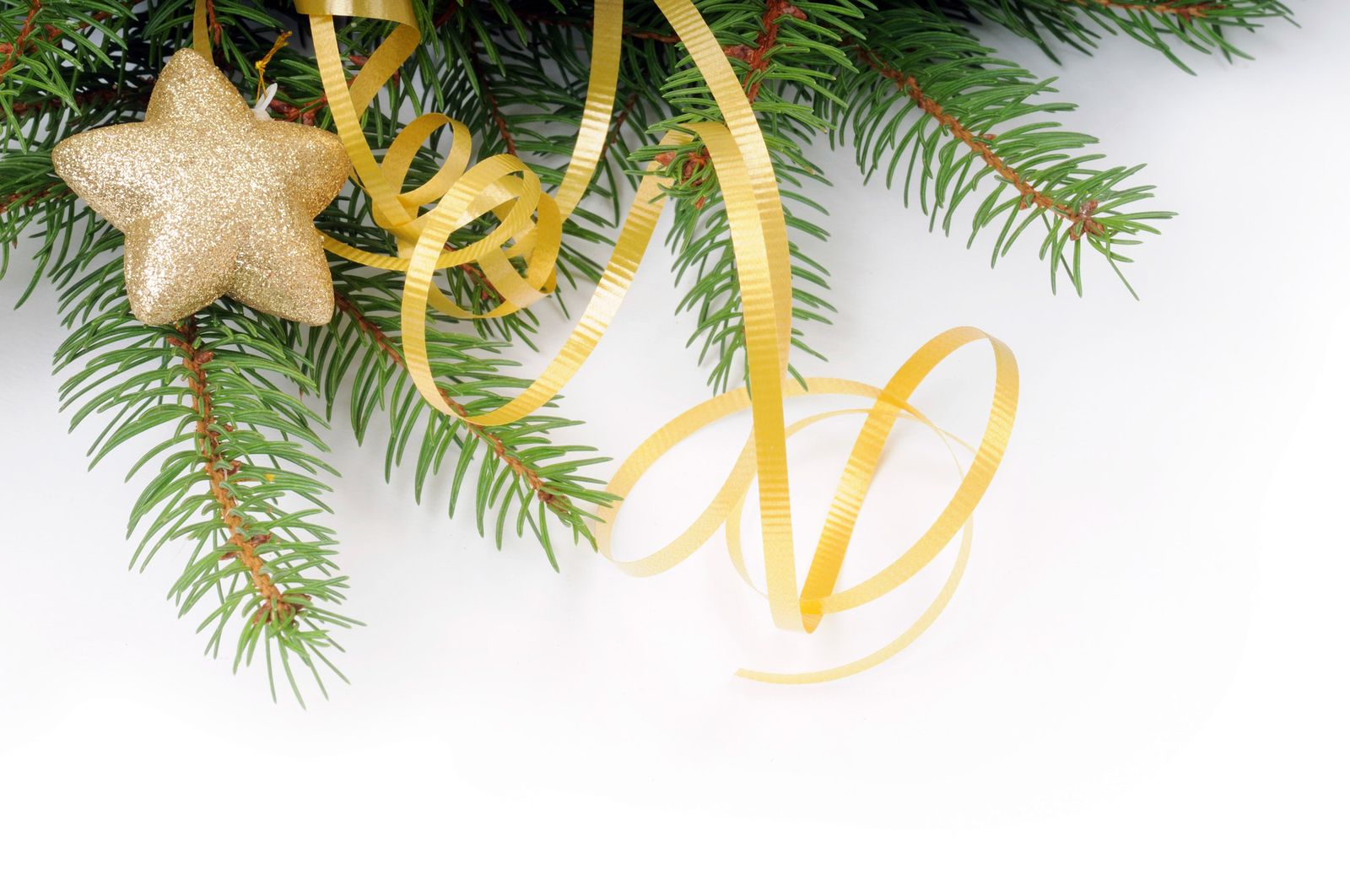 Adornos reciclados para el árbol de Navidad