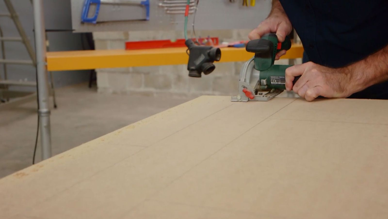 Cómo hacer un zapatero con forma de caja de zapatillas paso 1 Cómo hacer un zapatero con forma de caja de zapatillas paso 1