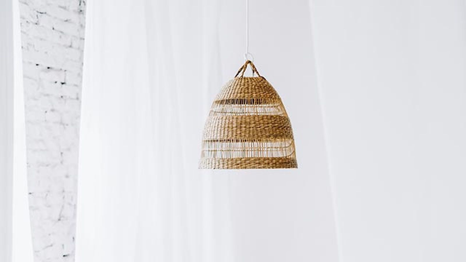 ideas decorar cestas mimbre plantas lampara
