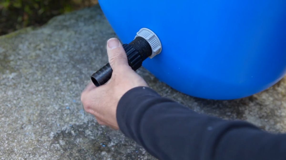 Cómo unir dos bidones de agua paso 6