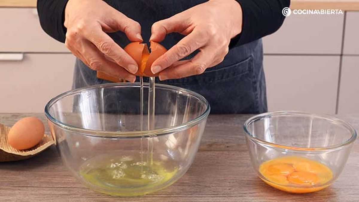 CTIS0942 receta pastel chocolate 2 ingredientes paso 2