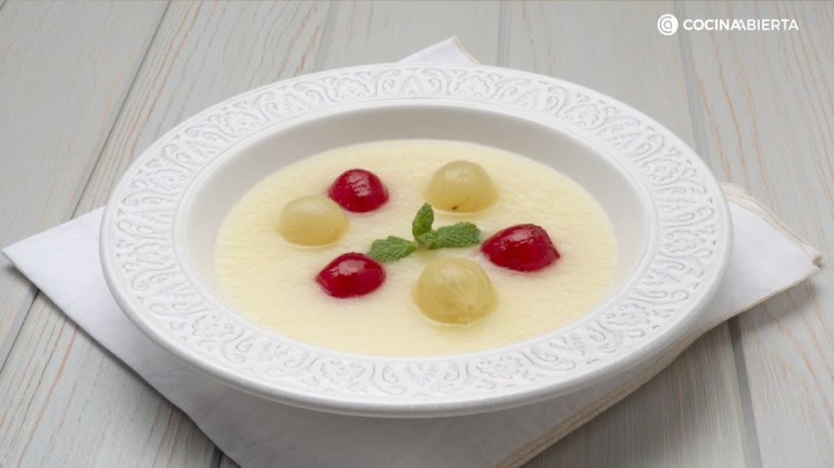 Sopa de melón con uvas