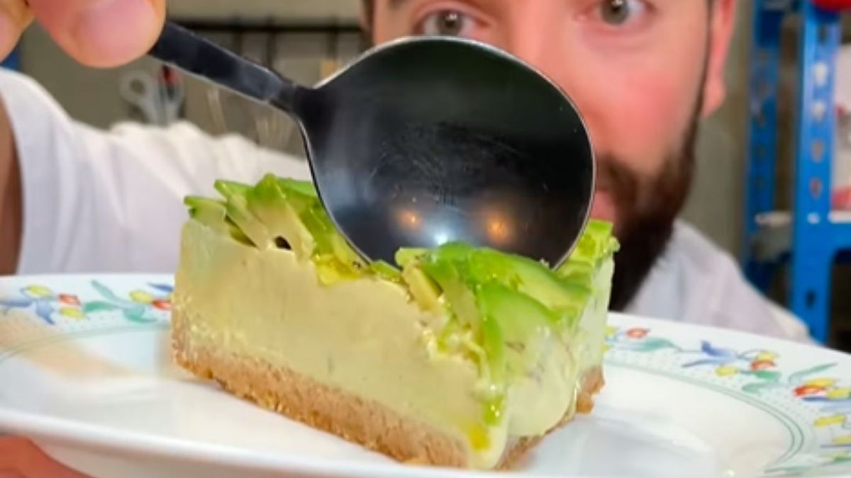 Tarta de queso salada de aguacate