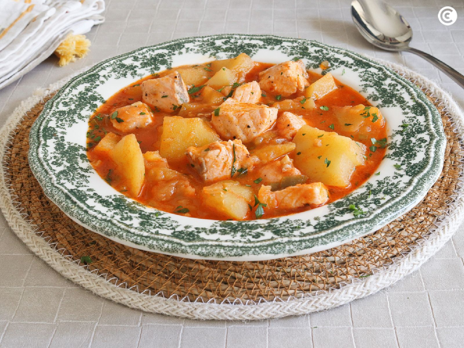 Receta de marmitako de salmón