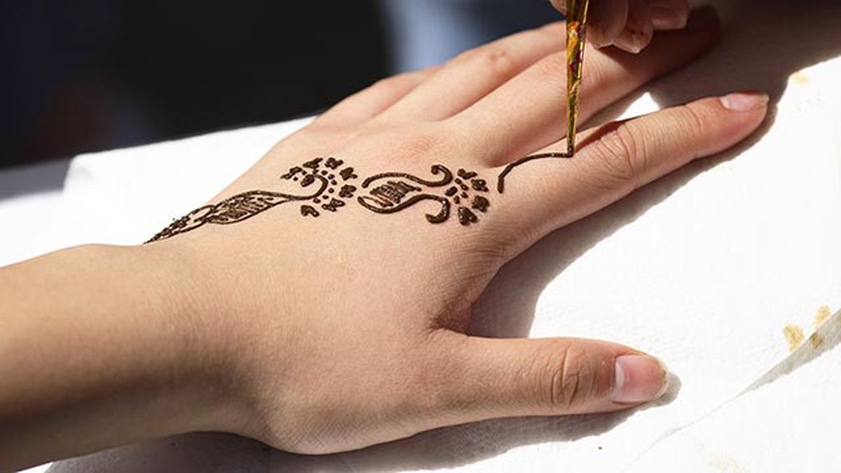 como hacerte un tatuaje de henna natural 2