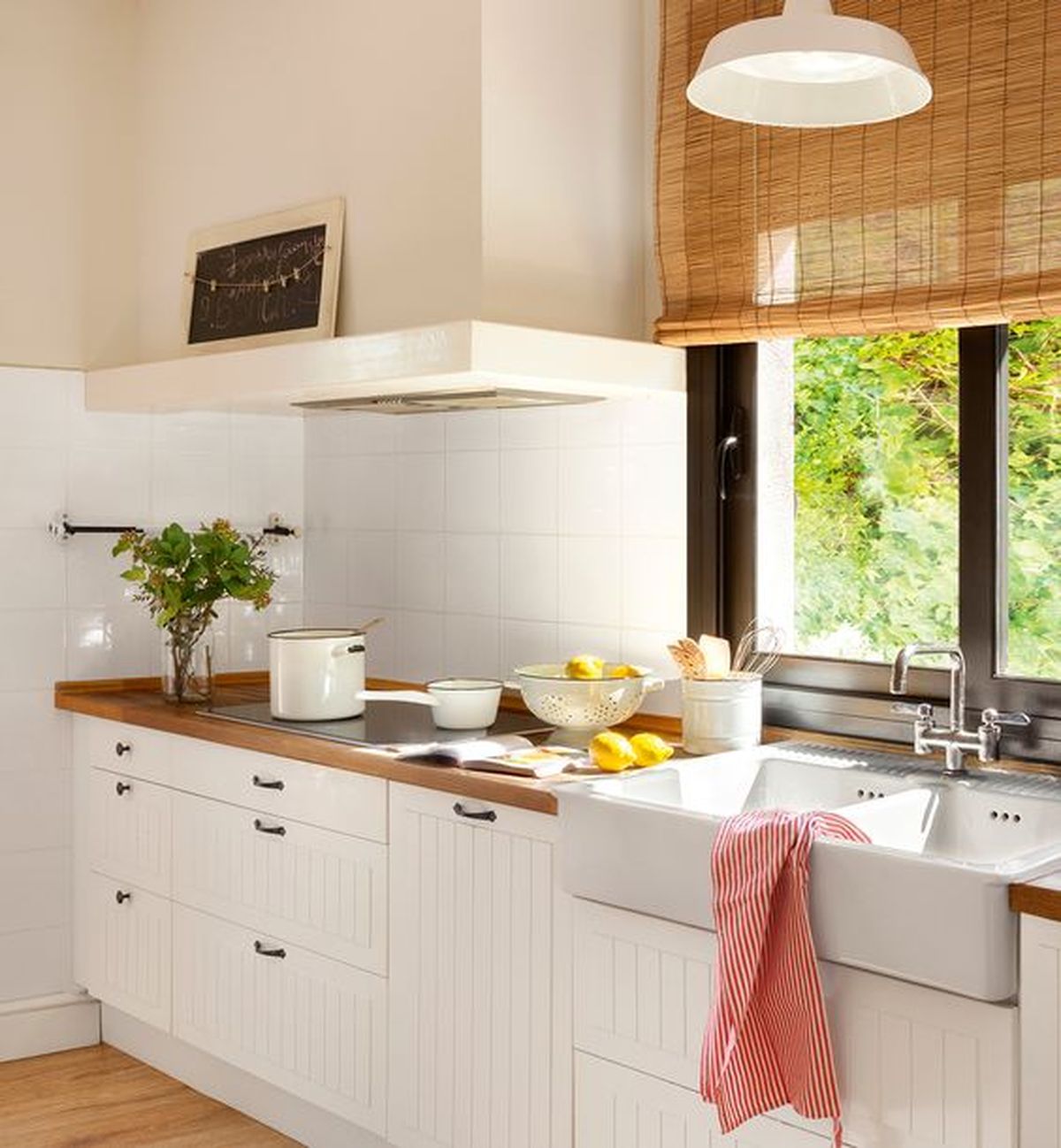 cocina pequena cuadrada ventana 6