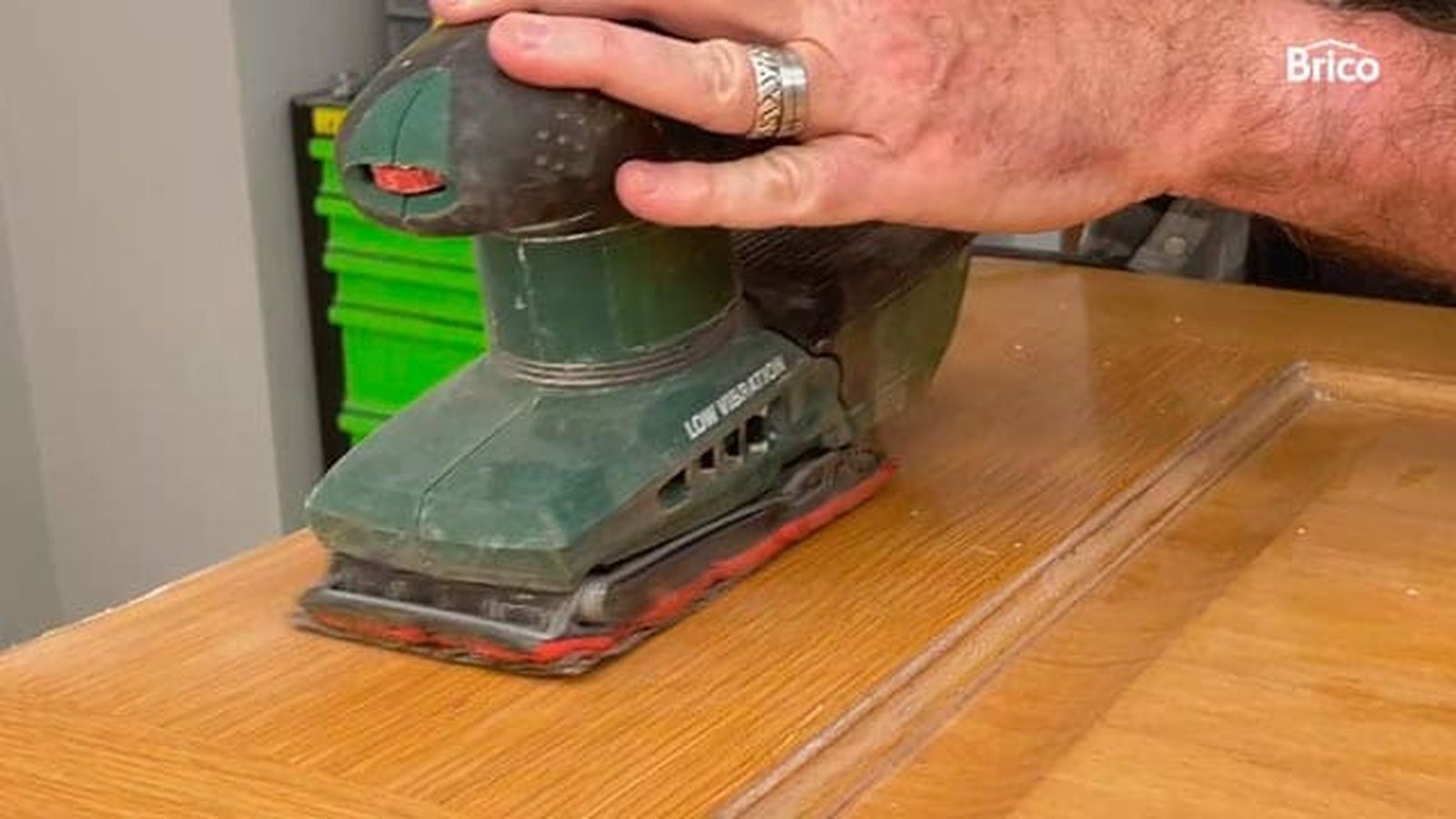 Como pintar una puerta de madera paso 2