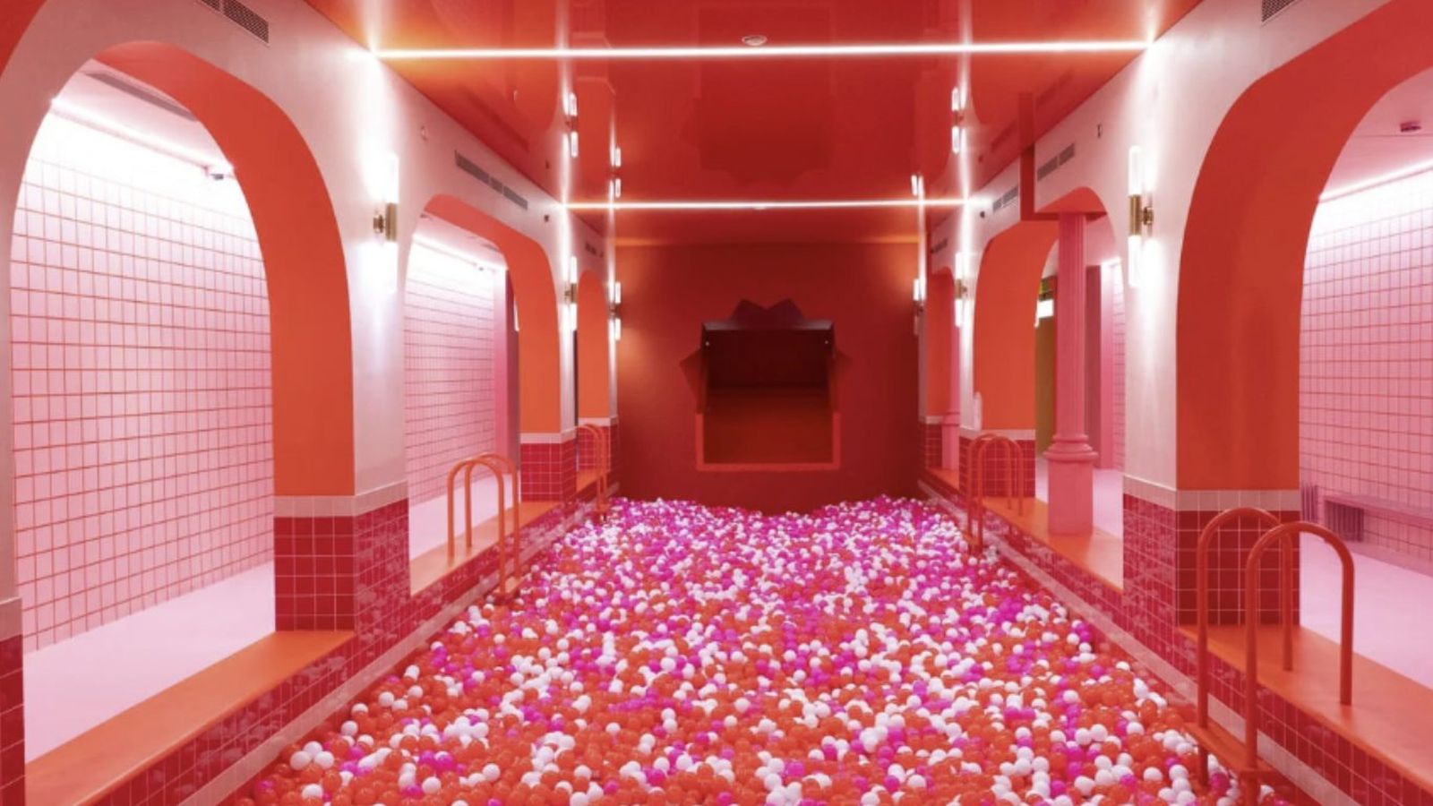 La enorme piscina de bolas del lugar más dulce de Barcelona La enorme piscina de bolas del lugar más dulce de Barcelona