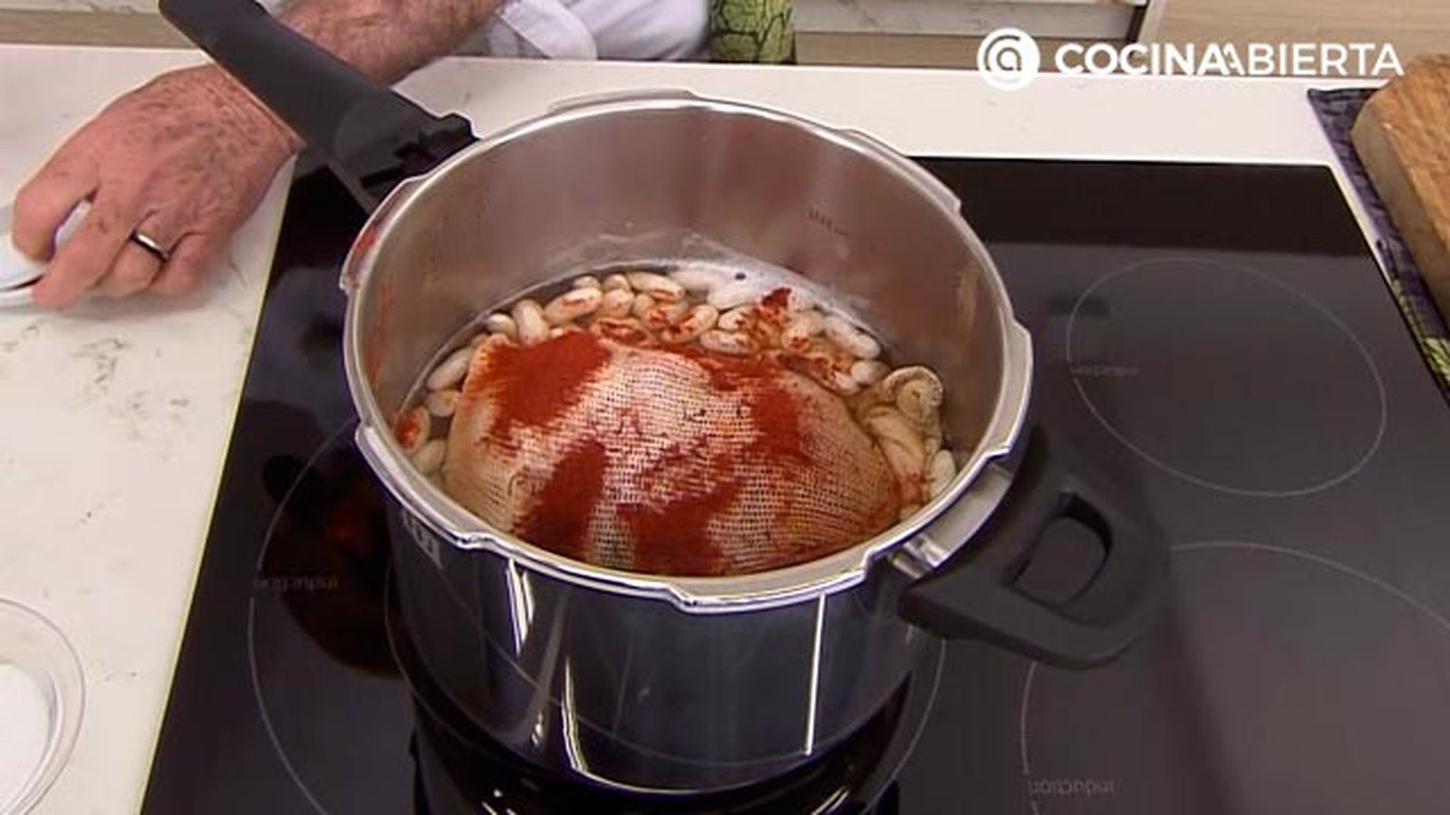 faces con morcilla y chorizo receta karlos arguinano karl67460321 paso2 faces con morcilla y chorizo receta karlos arguinano karl67460321 paso2