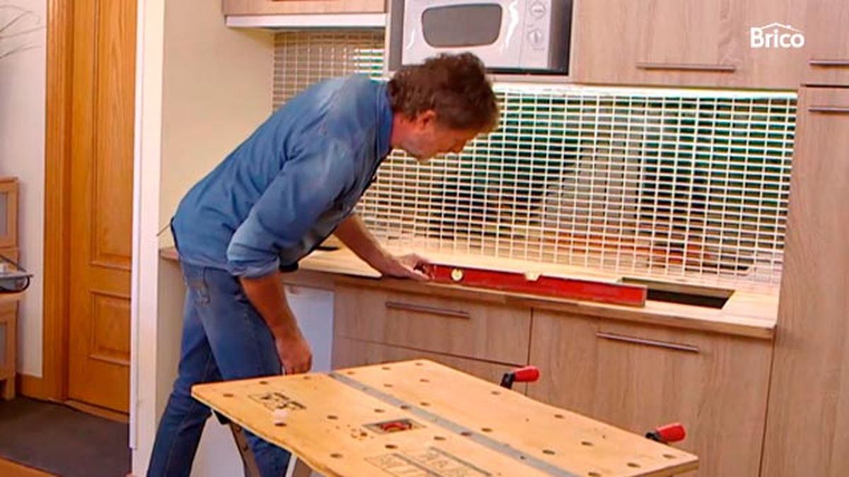 Instalar encimera de cocina de madera paso 8