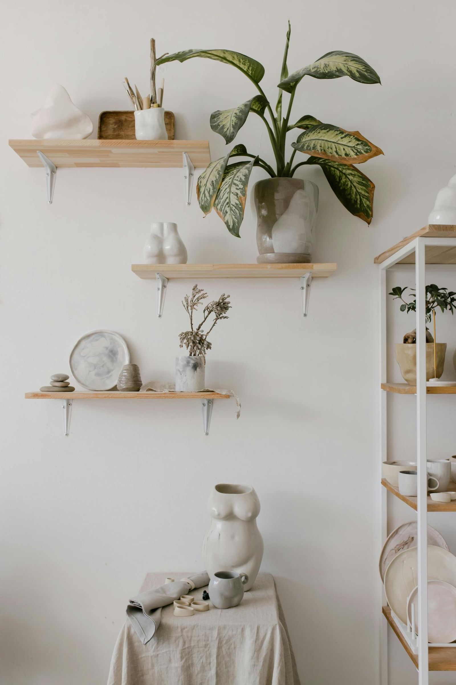 Complementos de cerámica de estilo minimalista moderna. Complementos de cerámica de estilo minimalista moderna.