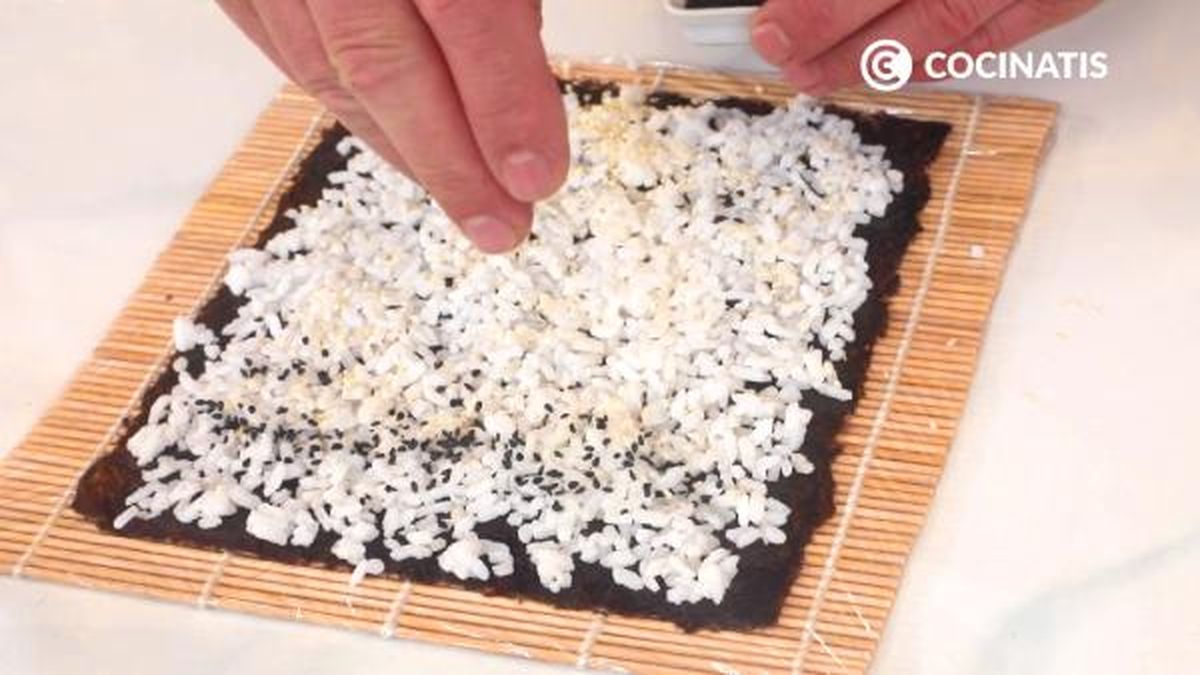 receta uramaki paso 3