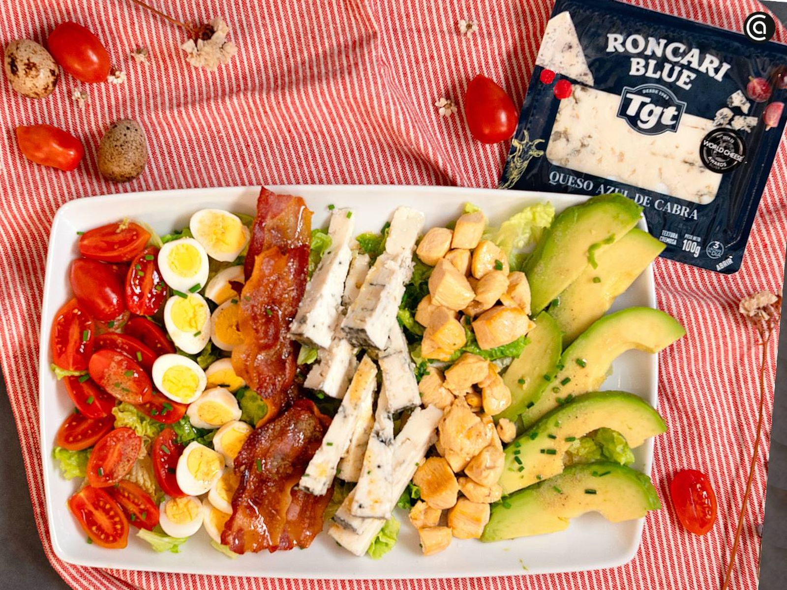 Aprende a elaborar la colorida ensalada Cobb Aprende a elaborar la colorida ensalada Cobb