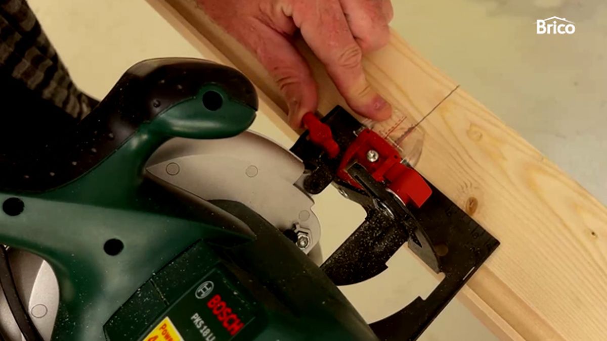 Bricomania 38 tocador maquillaje con luz paso 6