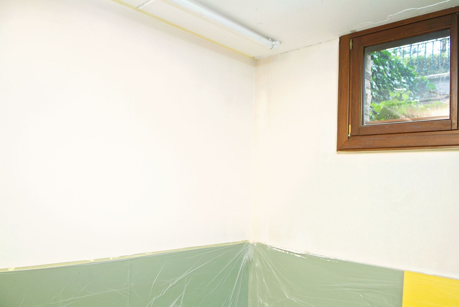 Alisar pared de sótano paso 6 Alisar pared de sótano paso 6