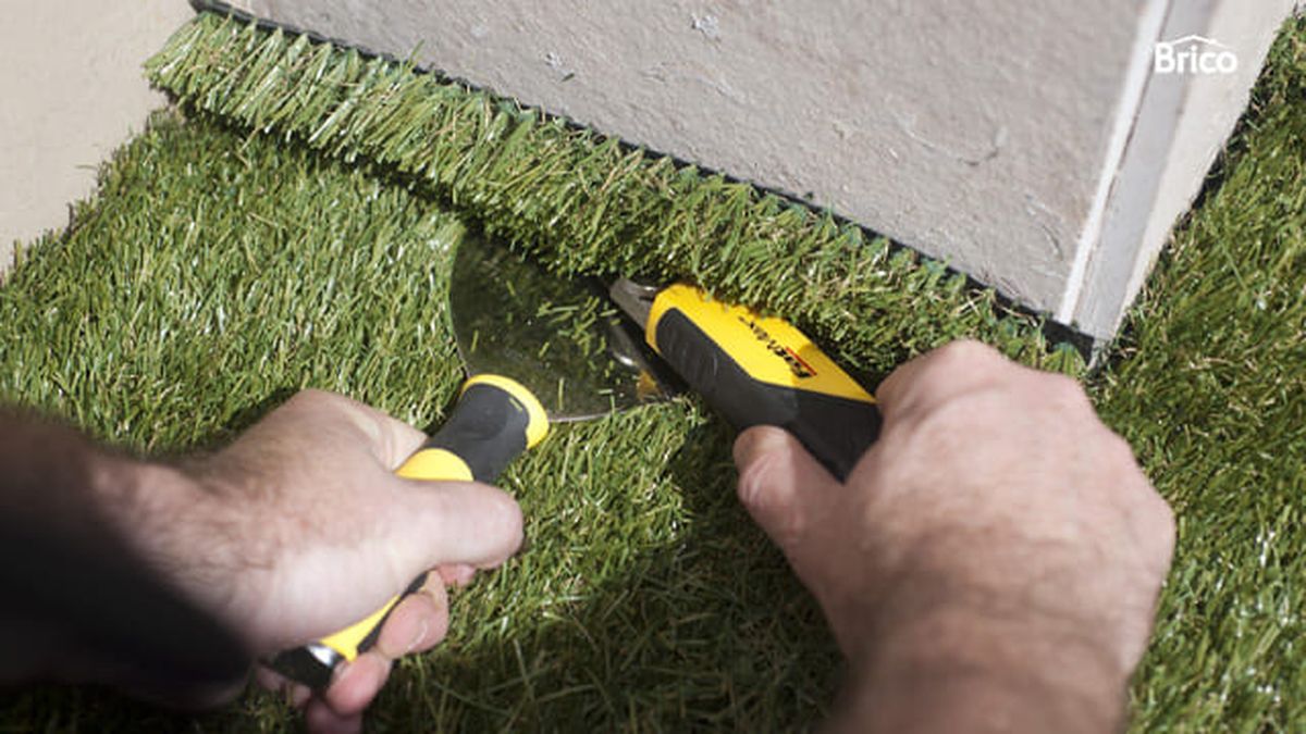 Bricomania 693 poner cesped artificial terraza paso6