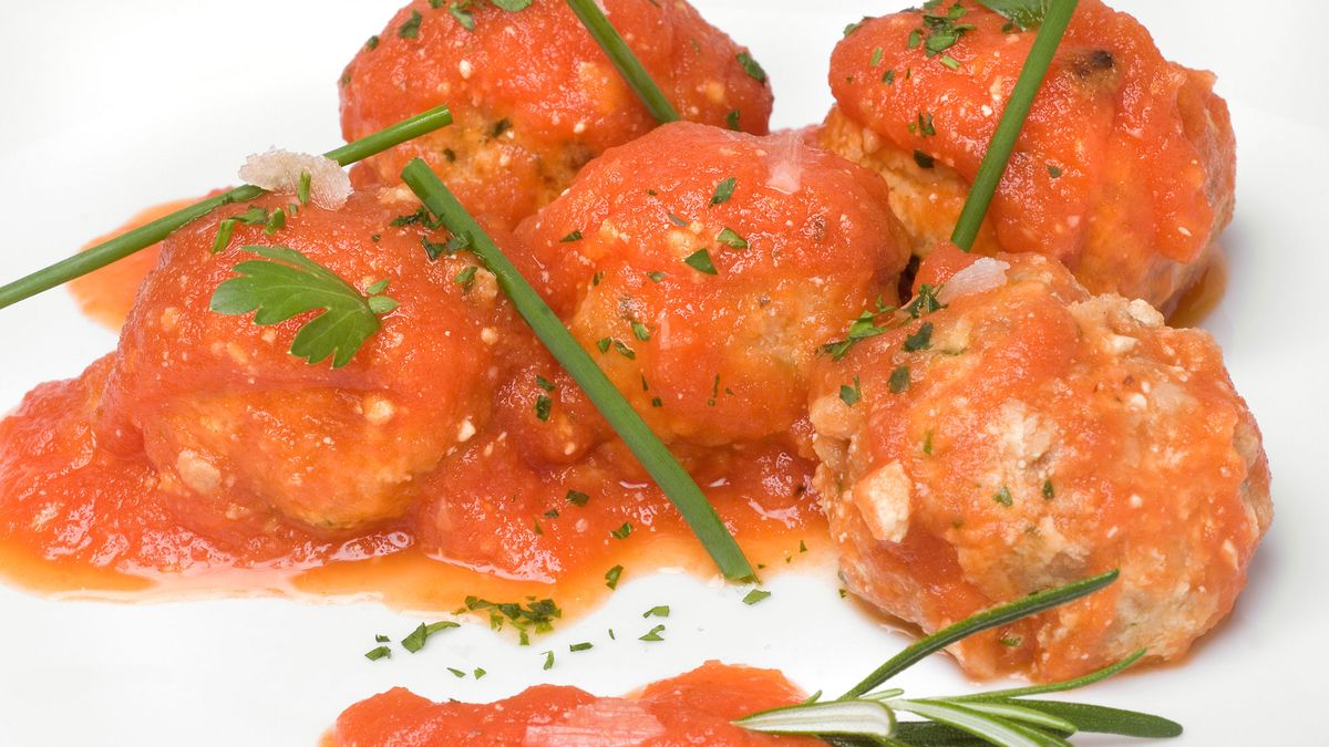 Albóndigas de soja texturizada con salsa de tomate