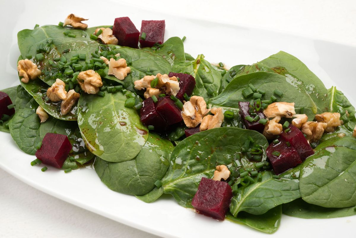 5700 2 Ensalada de espinacas y remolacha con vinagreta de cafe xl