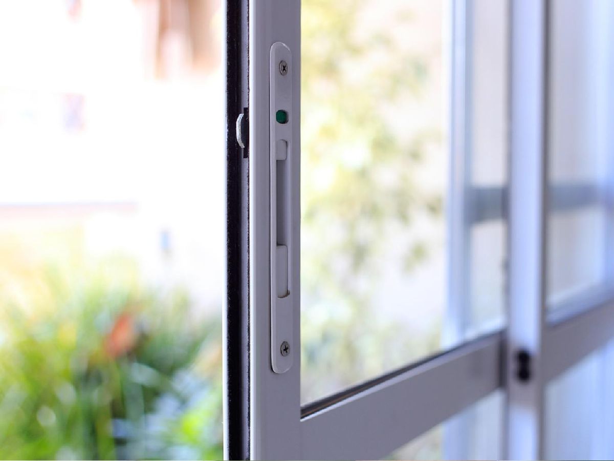 Cierre en ventana corredera