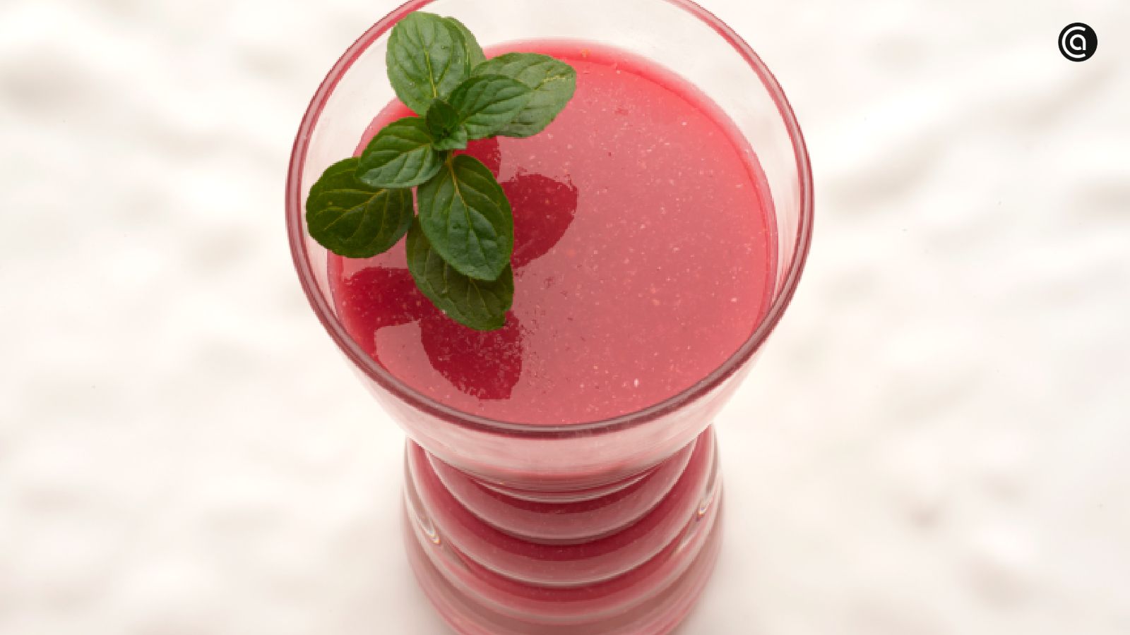 Batido de remolacha, granada y naranja de Karlos Arguiñano