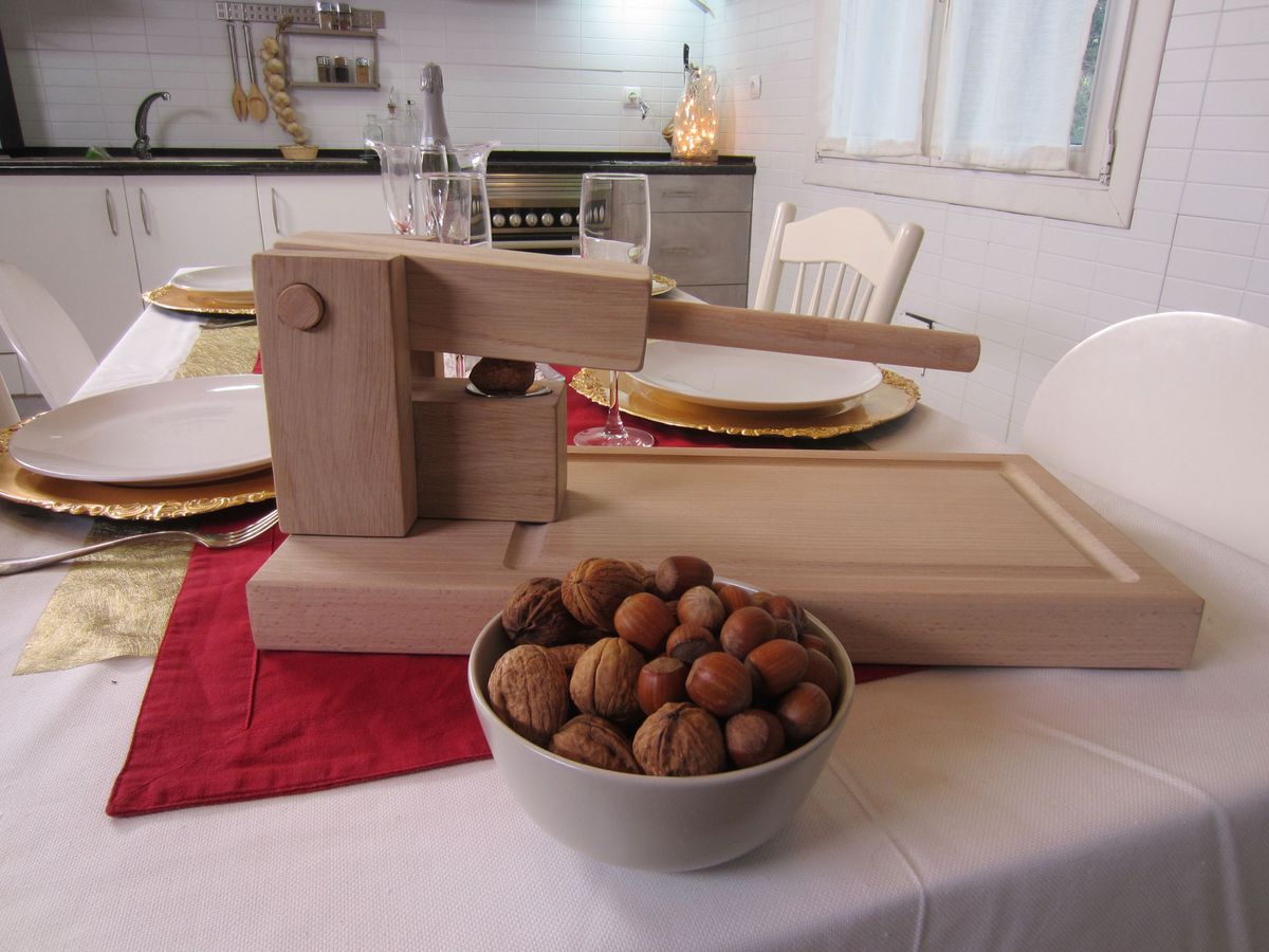 Cómo hacer un cascanueces rústico