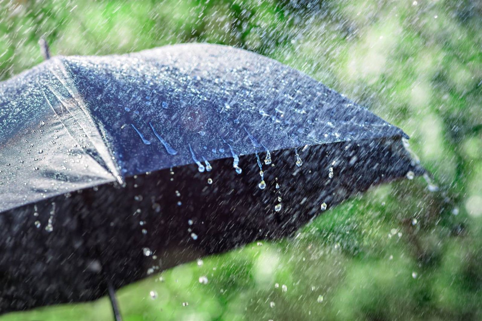 Las abundantes lluvias puede generar destrozos importantes, inundaciones y poner en peligro vidas humanas.