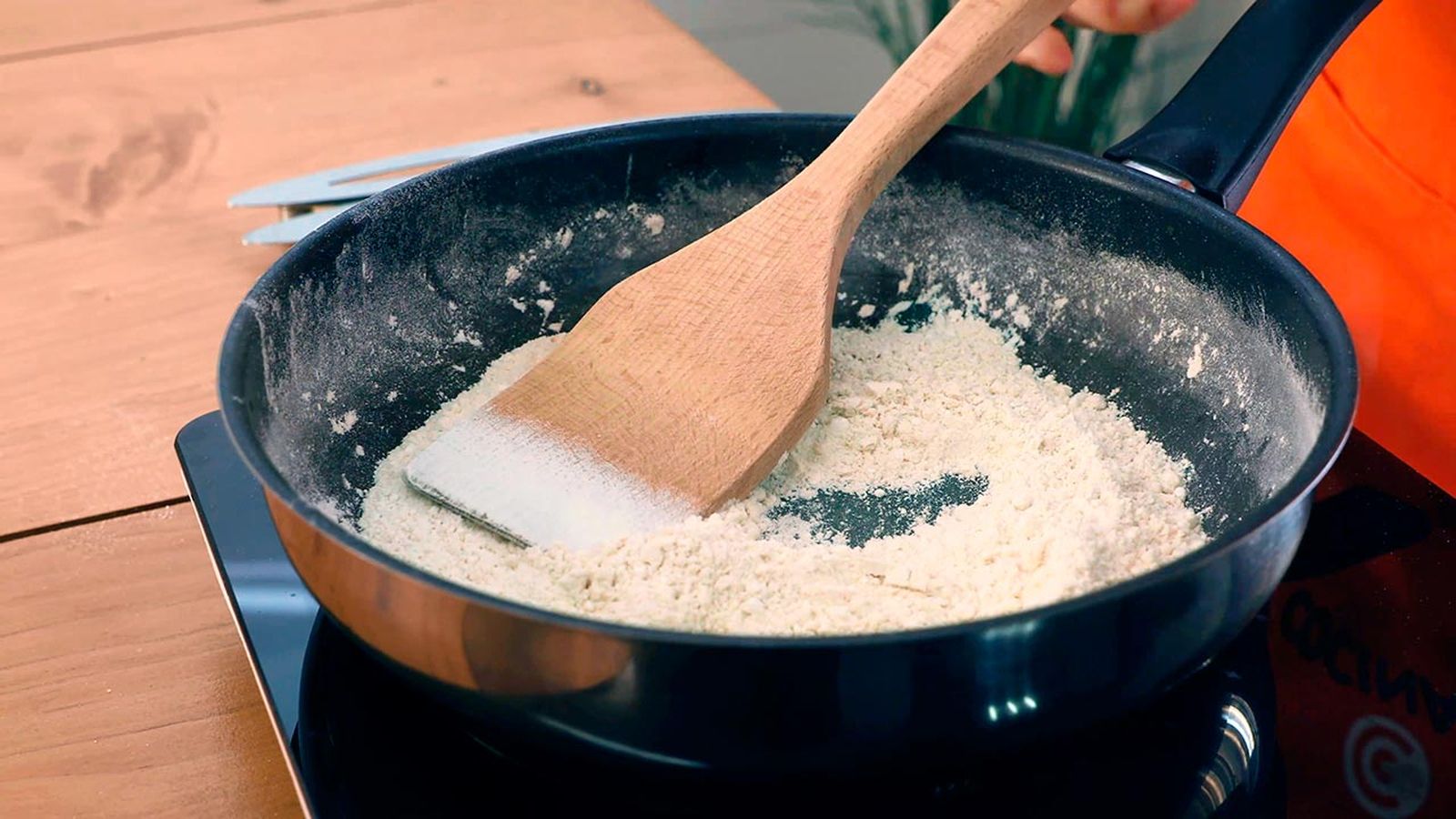 Receta de mantecados veganos de aceite de oliva paso 1 Receta de mantecados veganos de aceite de oliva paso 1